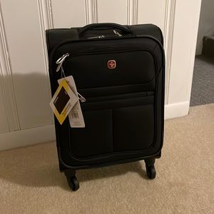 Brand new Swiss gear 18” spinner suitcase black